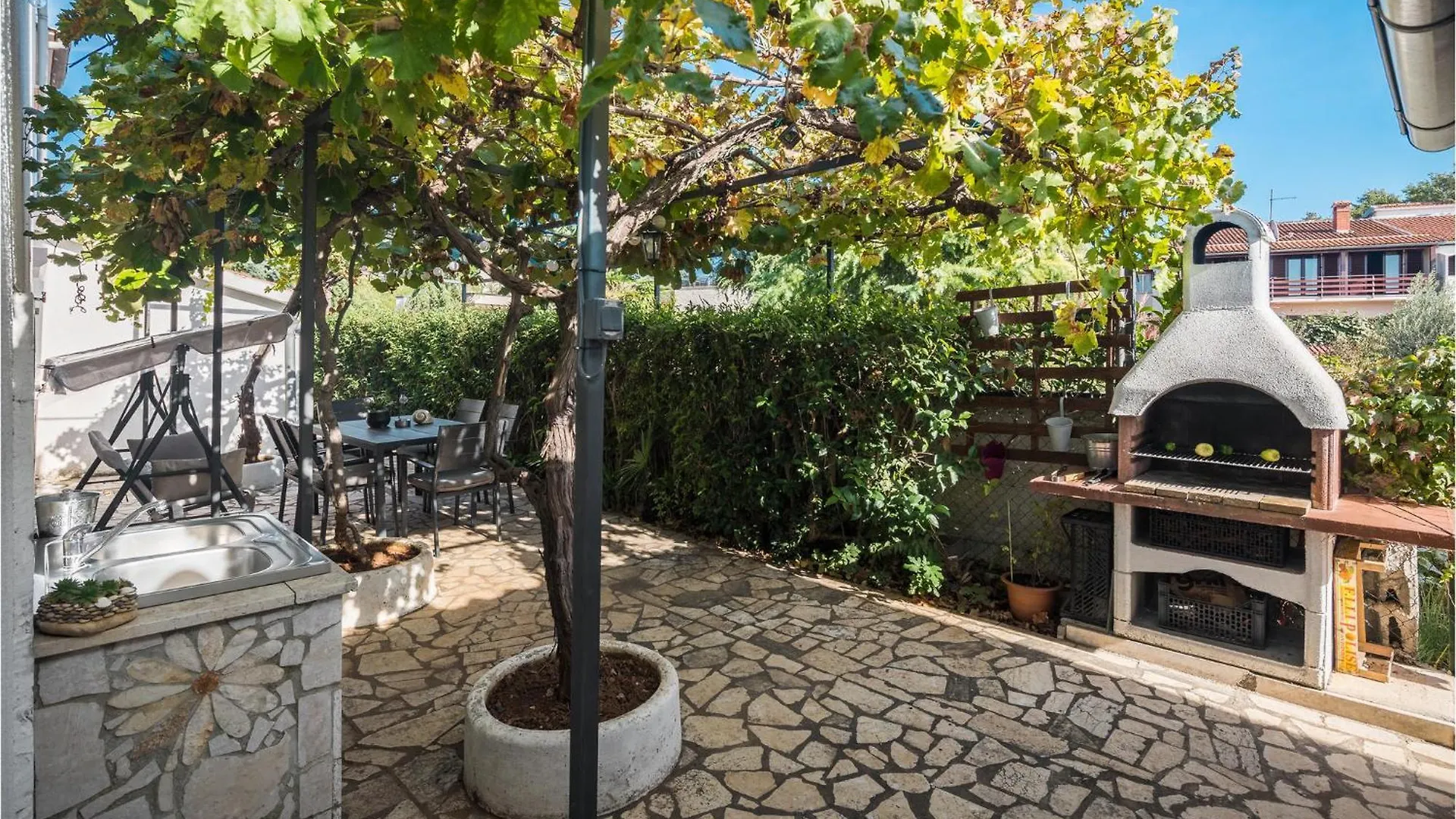 Stunning Home In Kukci With Kitchen Holiday home